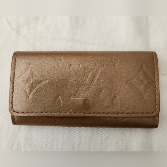 Louis Vuitton Matte Vernis 4 Ring Keyholder in Golden Bronze - Picture 1 of 11